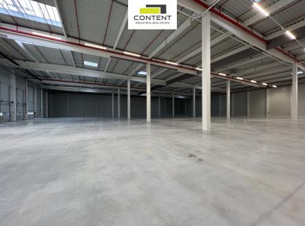 Pronájem skladu, 4 398 m²