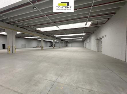 Pronájem skladu, 4 000 m²