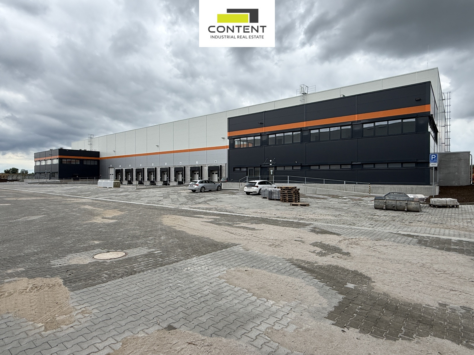 Pronájem skladu, výrobních prostor 5.000 m², Lužec nad Vltavou, D8, okres Mělník
