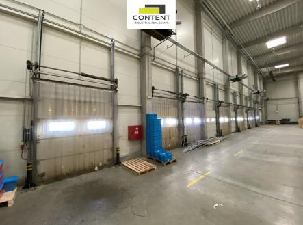 Pronájem skladovací prostor, 1 880 m²