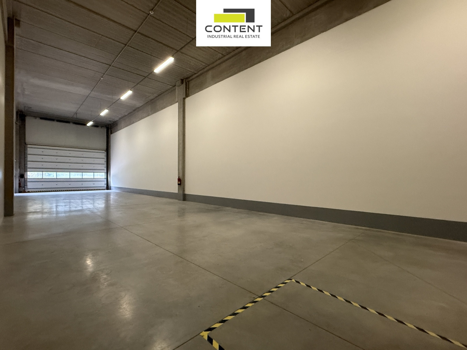 Pronájem skladu, výrobních prostor  2.455 m², Praha 9 Horní Počernice, D10