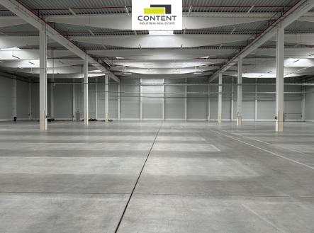 Pronájem skladu, 4 100 m²