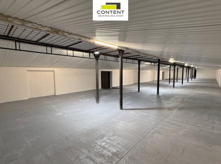 Pronájem skladovací prostor, 888 m²