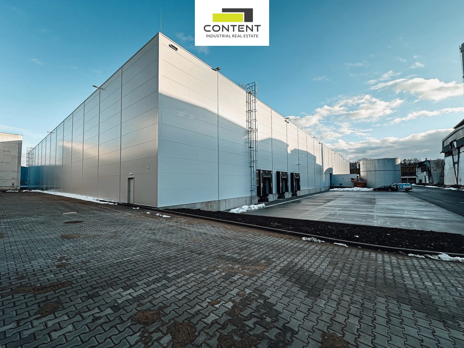 Pronájem skladu, výrobních prostor 8.000 m², Valašské Meziříčí