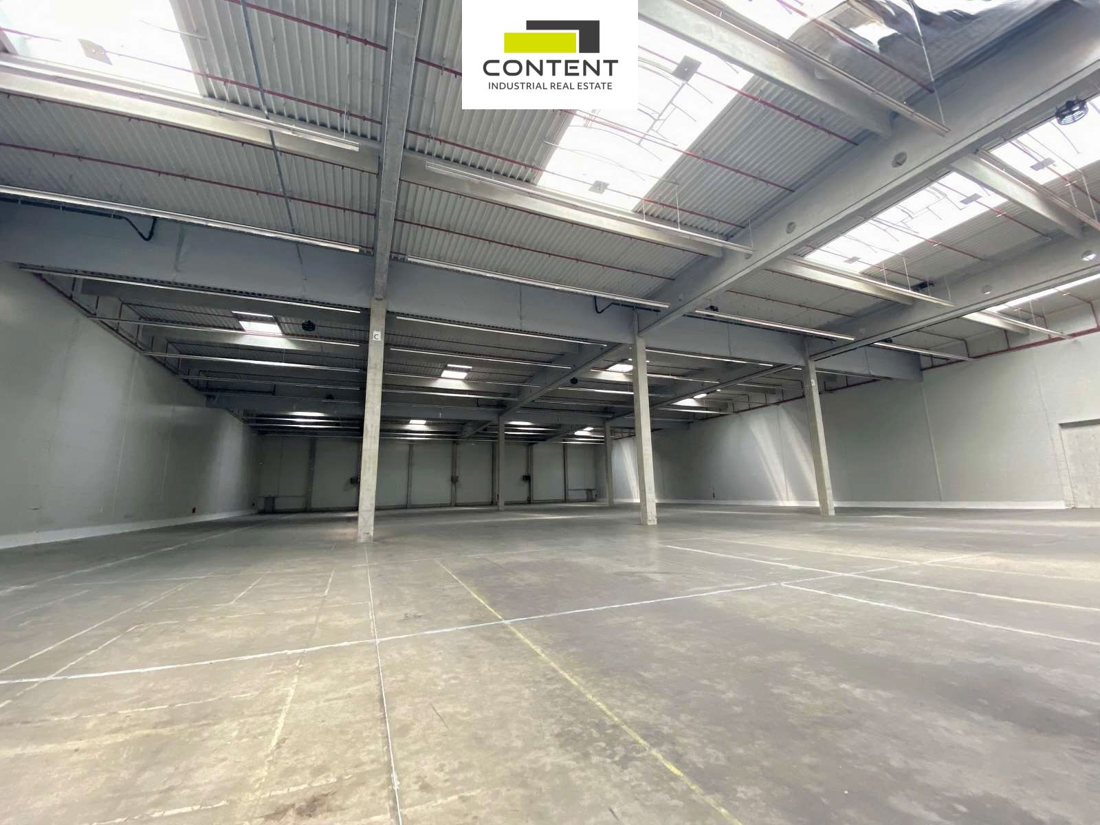 Pronájem skladu, výrobních prostor 901 m², Hranice, D1 Olomouc