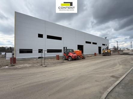 Pronájem skladovací prostor, 808 m²