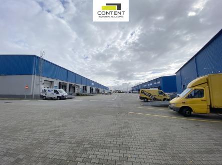 Pronájem skladovací prostor, 2 905 m²