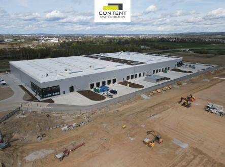 Pronájem skladovací prostor, 8 640 m²