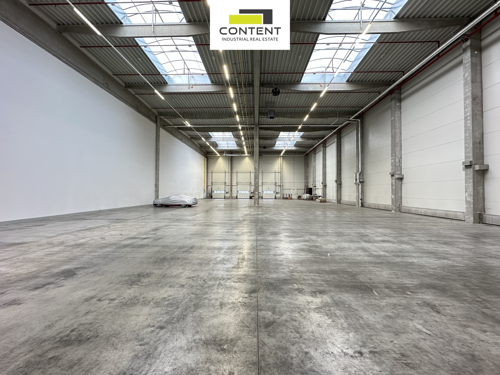 Pronájem novostavby skladu, výrobních prostor 4.435 m², Zápy, Praha-východ, D10