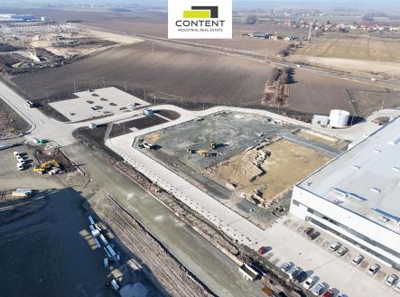 Pronájem skladovací prostor, 7 450 m² obrázek