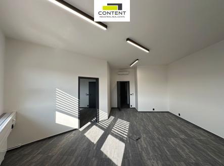 Pronájem kanceláře, 459 m²