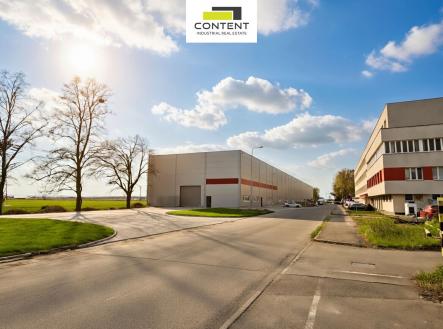 Pronájem skladovací prostor, 2 592 m²