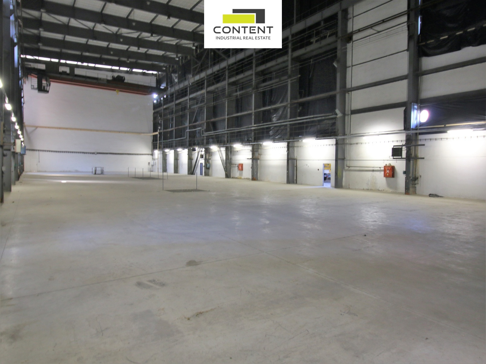 Pronájem skladu, výrobních prostor 2.399 m², Praha - Čakovice