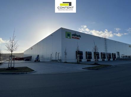 Pronájem skladovací prostor, 1 554 m²