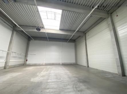 Pronájem skladovací prostor, 864 m²