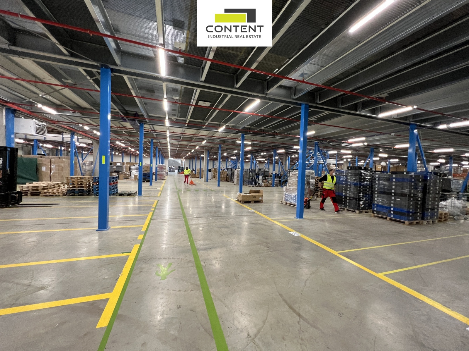 Pronájem skladu, výrobních prostor 2.940 m², Hradec Králové, D11, D35