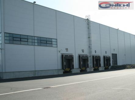 Pronájem skladovací prostor, 1 800 m²