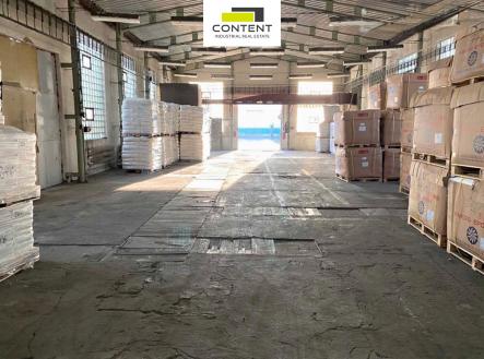 Pronájem skladovací prostor, 456 m²