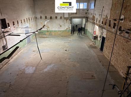 Pronájem skladovací prostor, 440 m²