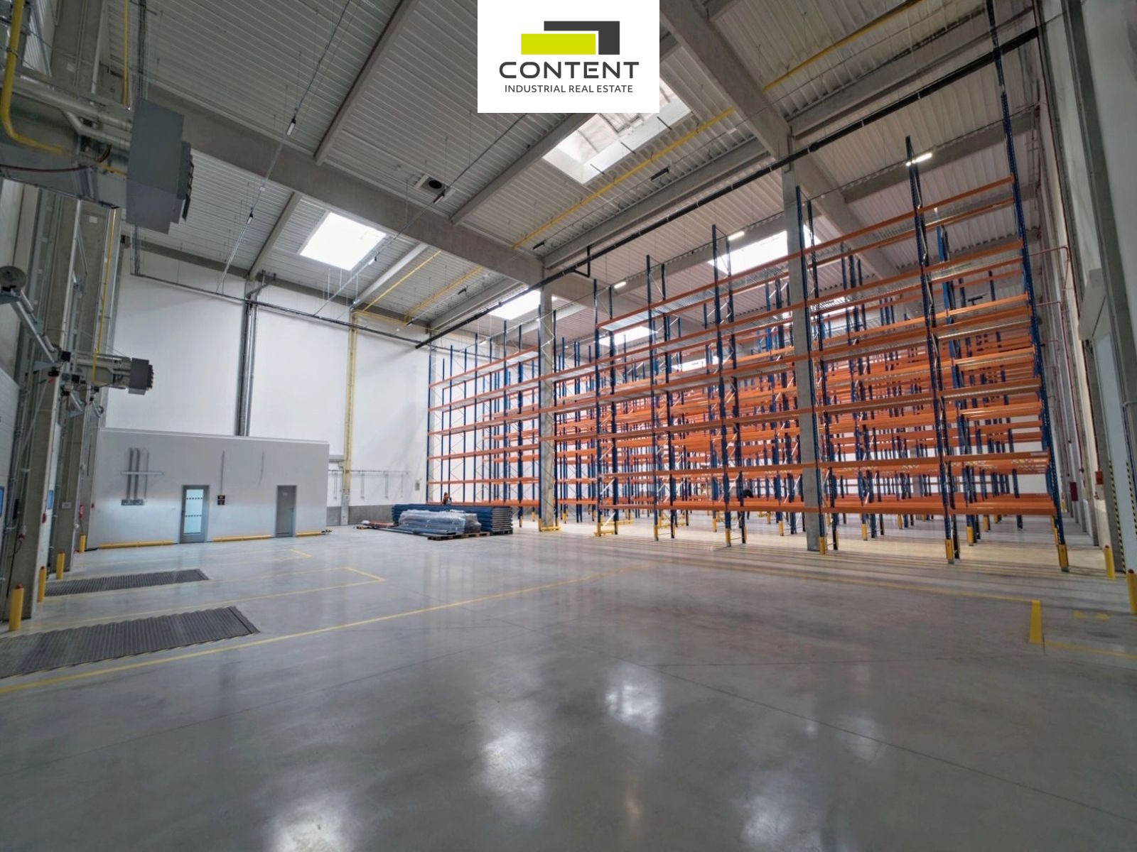 Pronájem skladu, výrobních prostor 660 m², Jičín