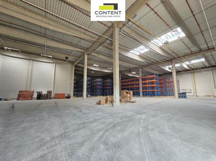 Pronájem skladovací prostor, 2 000 m²