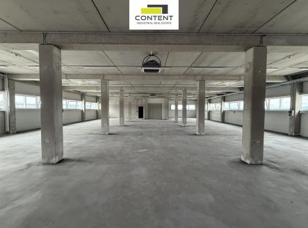 Pronájem skladovací prostor, 550 m²