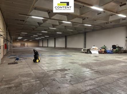 Pronájem výrobní prostor, 1 850 m²