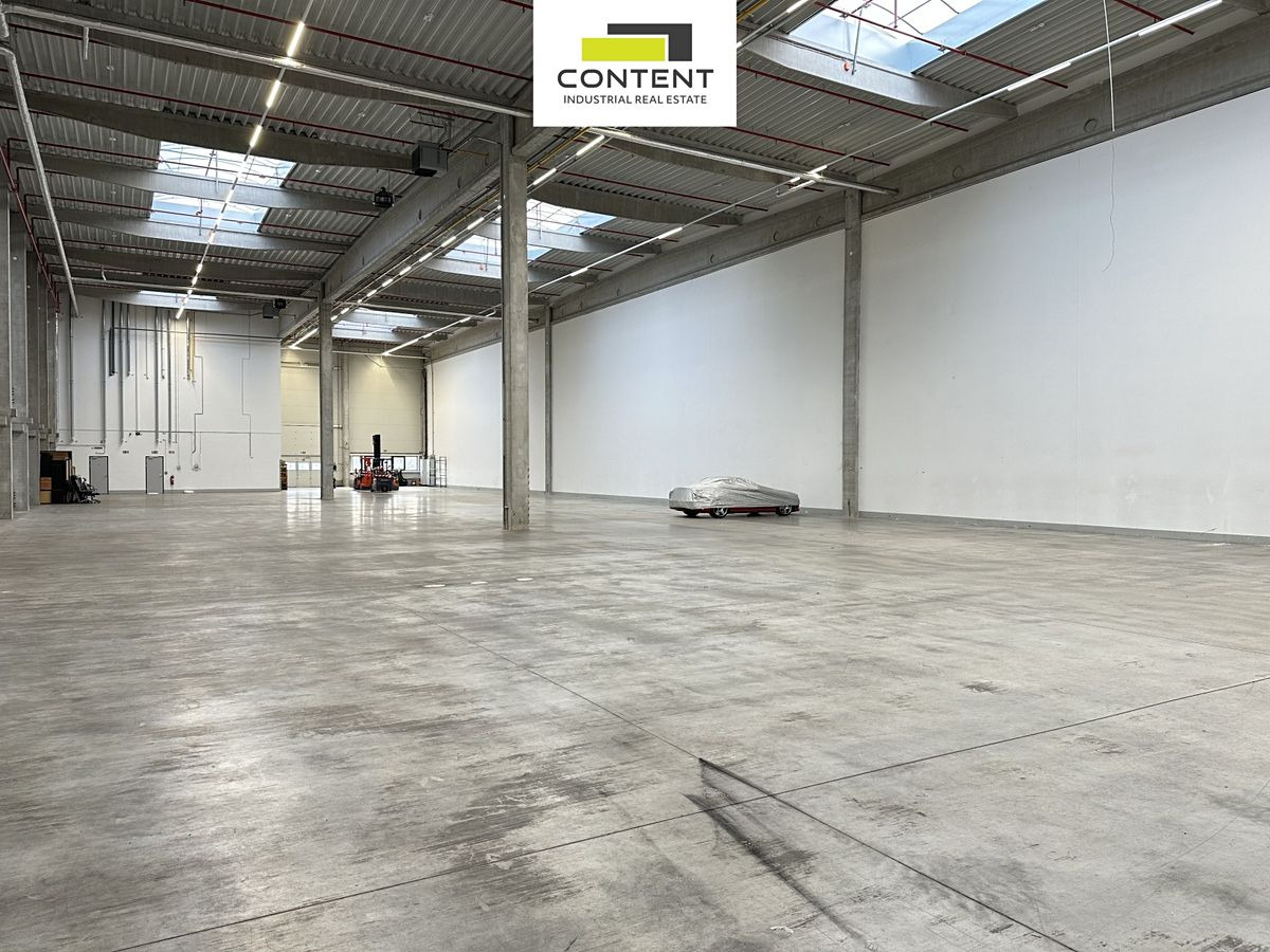 Pronájem novostavby skladu, výrobních prostor 4.859 m², Zápy, Praha-východ, D10