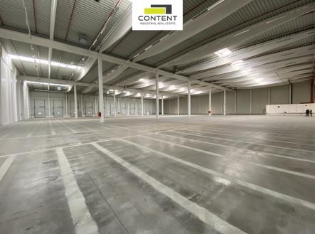 Pronájem skladovací prostor, 3 811 m²