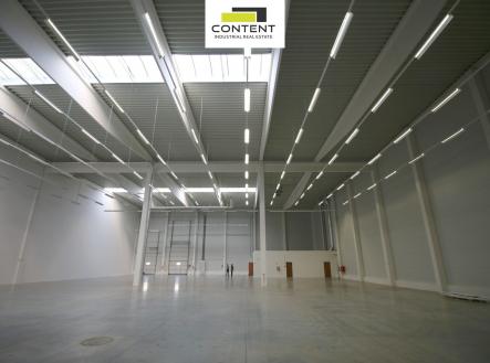Pronájem skladu, 750 m²