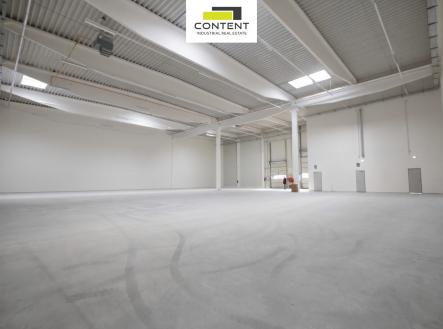 Pronájem skladu, 1 696 m²