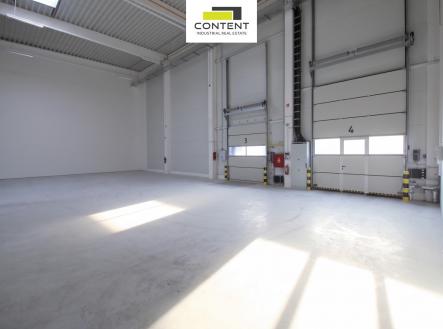 Pronájem skladu, 1 696 m²