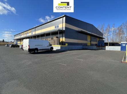 Pronájem skladu, 1 800 m²