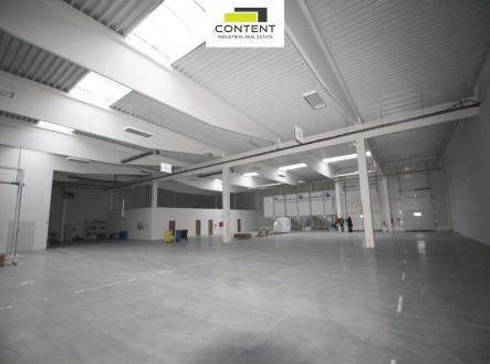 Pronájem skladu, 2 599 m²