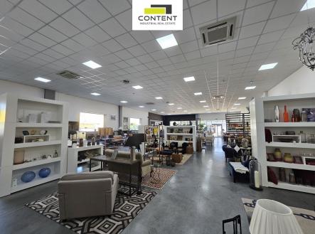 Pronájem skladu, 961 m²