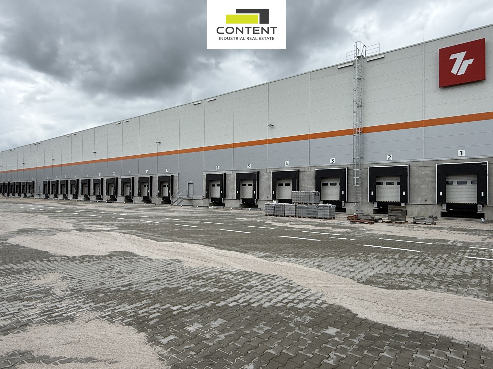 Pronájem skladu, výrobních prostor 11.500 m², Soběslav, D3