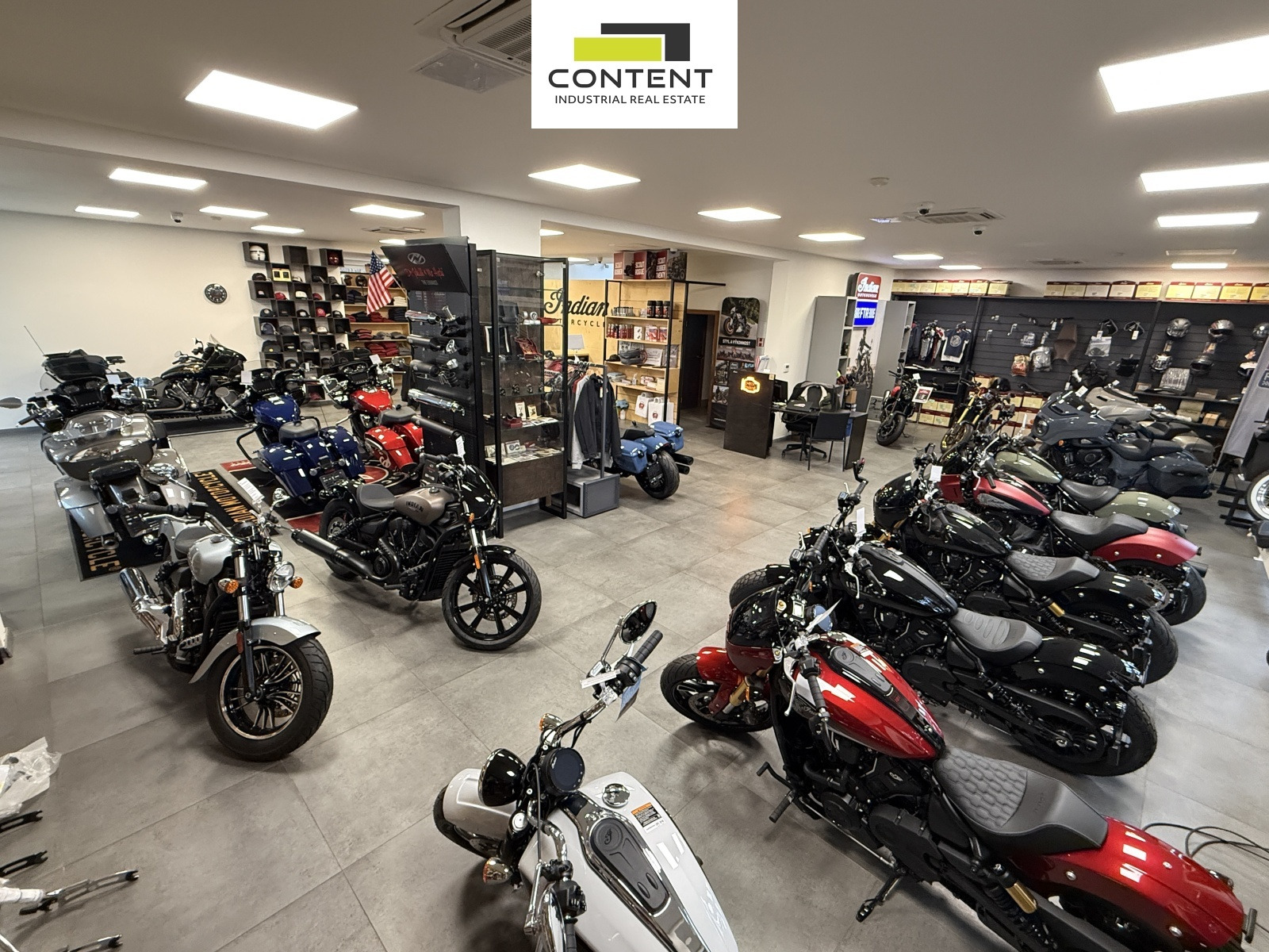 Pronájem komerčního areálu,  kanceláře, showroom, sklad, celkem 830 m², Praha 5 Řeporyje