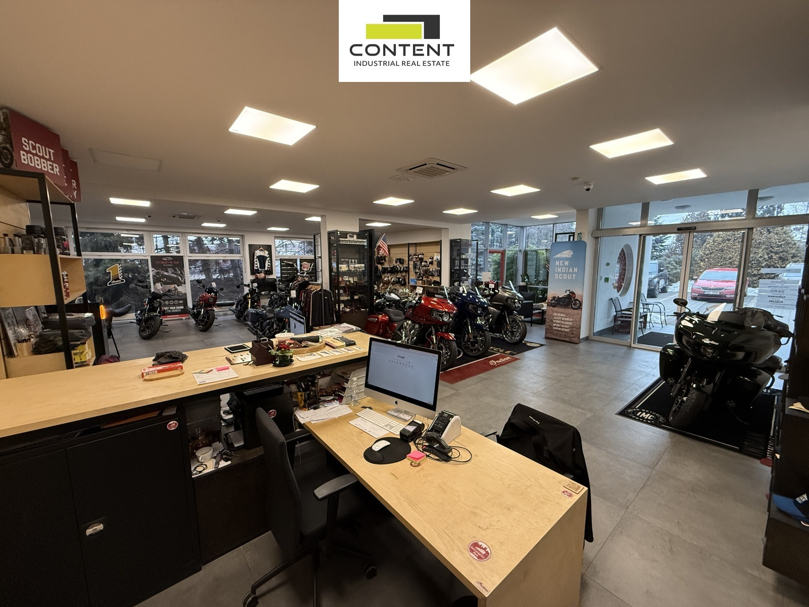 Pronájem komerčního areálu,  kanceláře, showroom, sklad, celkem 830 m², Praha 5 Řeporyje