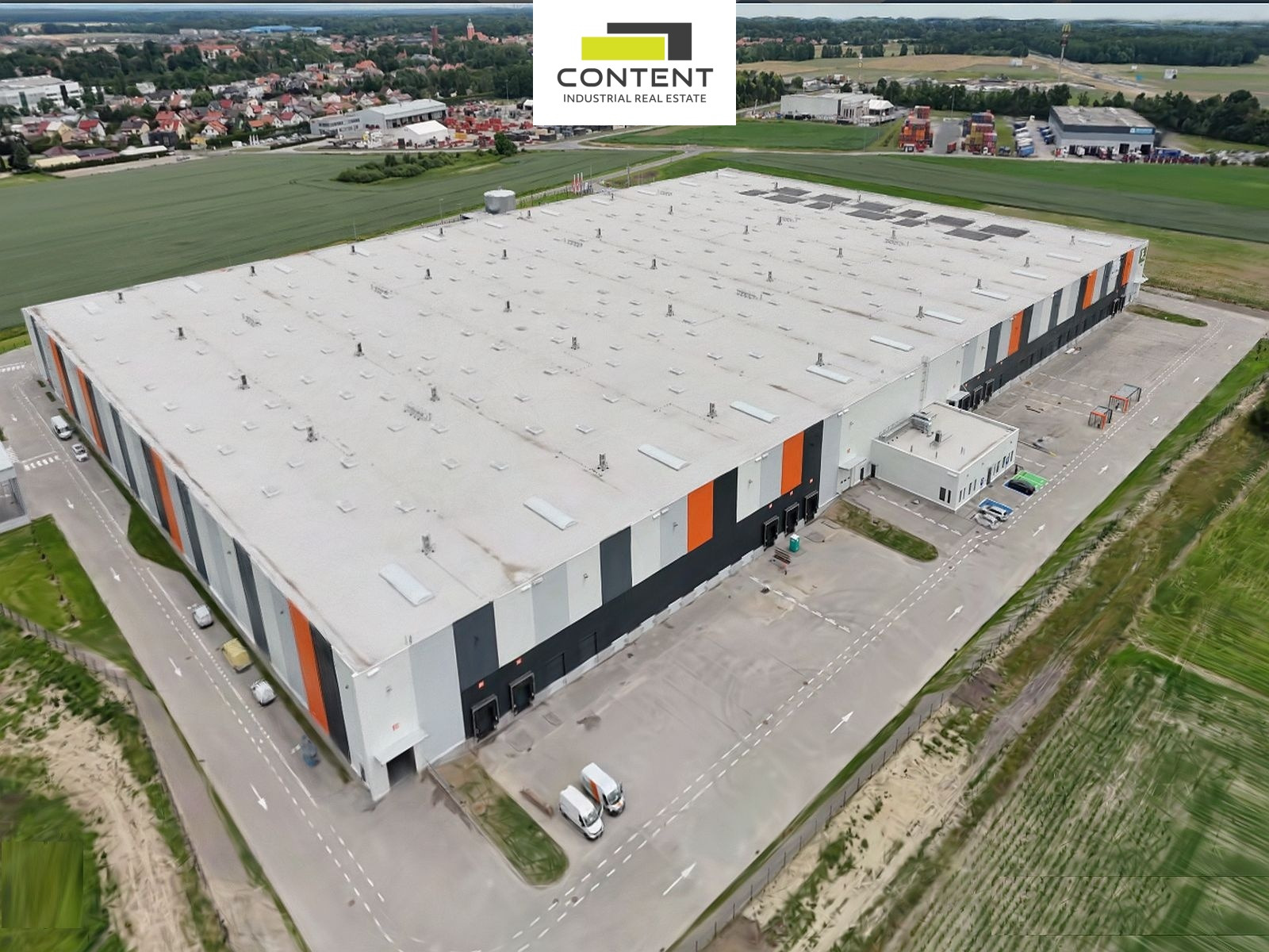 Pronájem skladu, výrobních prostor 11.000 m², Lužec nad Vltavou, D8, okres Mělník