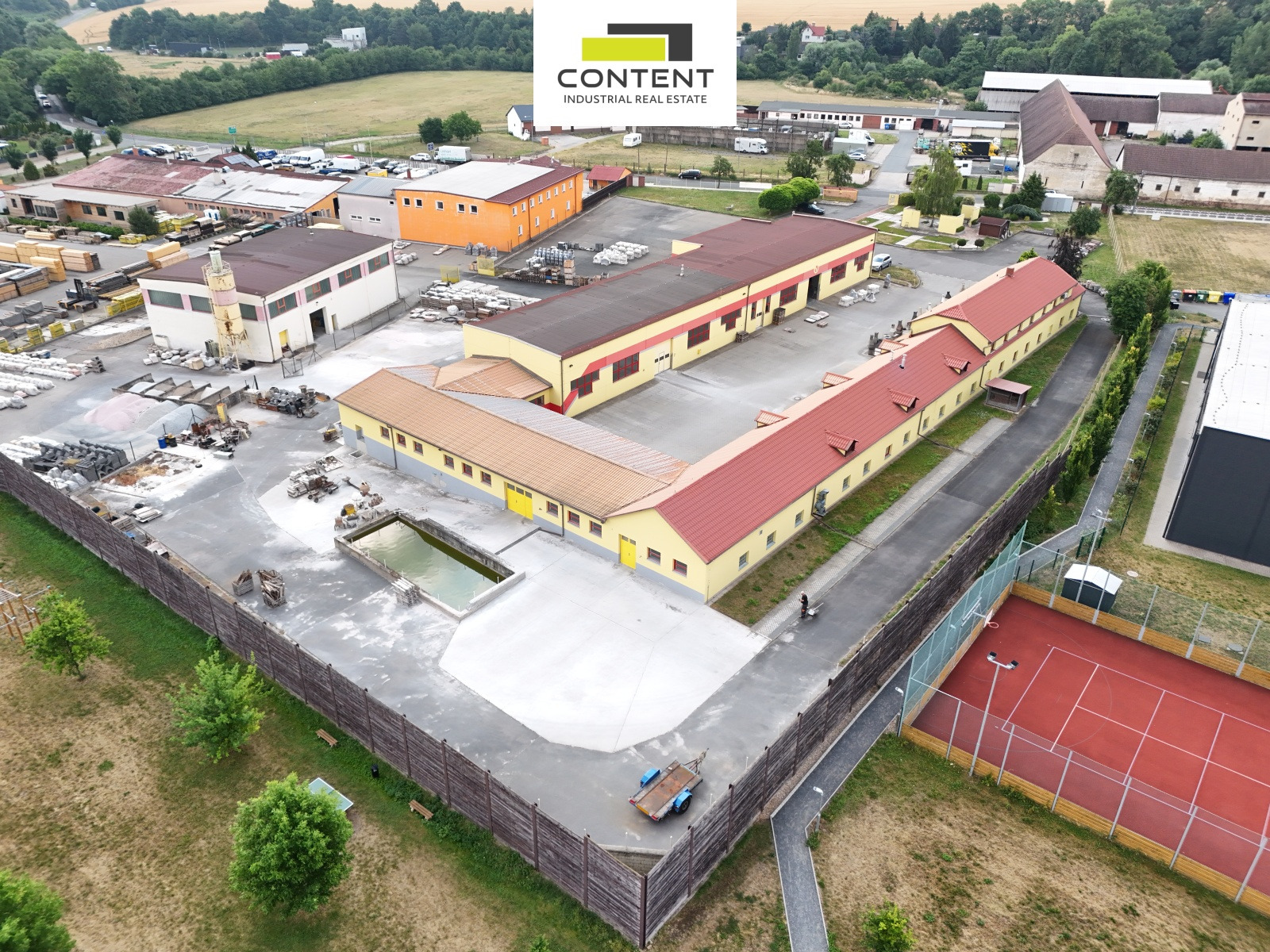 Pronájem skladu , výrobní haly 2041 m² + venkovní plocha 4030 m², Praha východ - Veleň