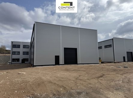 Pronájem skladu, 1 067 m²