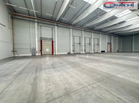 Pronájem skladu, 5 897 m²