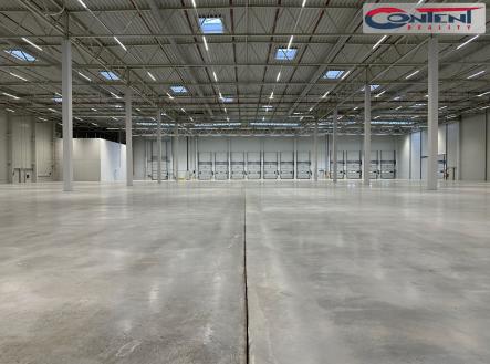 Pronájem - skladovací prostor, 6 800 m²