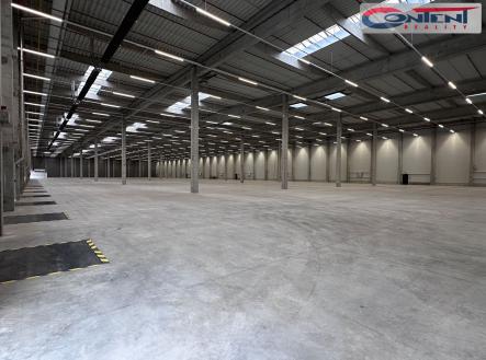 Pronájem - skladovací prostor, 6 000 m²