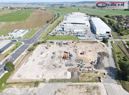 Pronájem - skladovací prostor, 700 m²