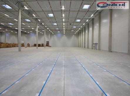 Pronájem - skladovací prostor, 7 500 m²