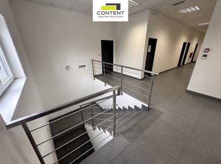 Pronájem kanceláře, 165 m²