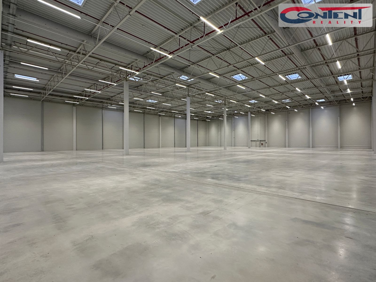 Pronájem skladu, výrobních prostor 8.000 m², Ostředek, D1