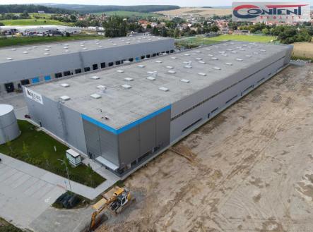 Pronájem - skladovací prostor, 7 000 m²