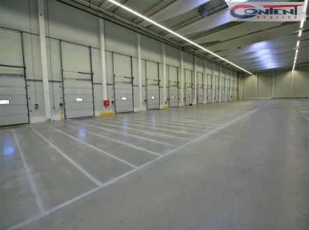 Pronájem - skladovací prostor, 4 100 m²